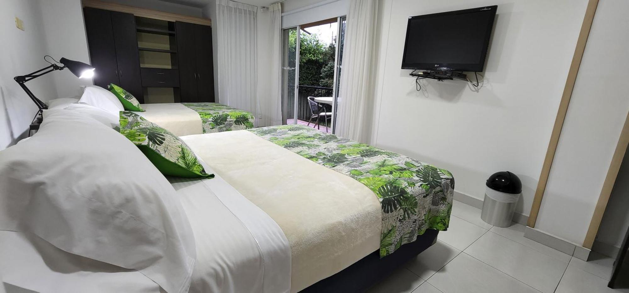 Hotel Campestre Santa Monica Pance Кали Экстерьер фото