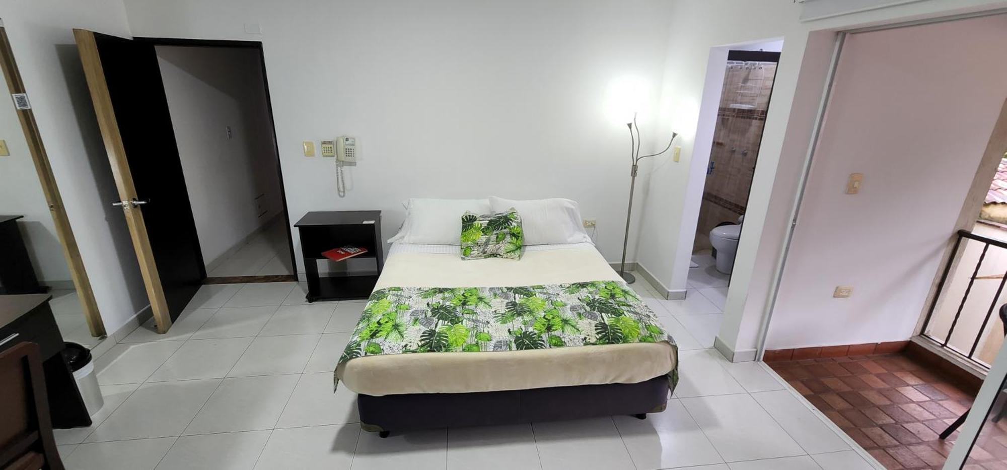 Hotel Campestre Santa Monica Pance Кали Экстерьер фото