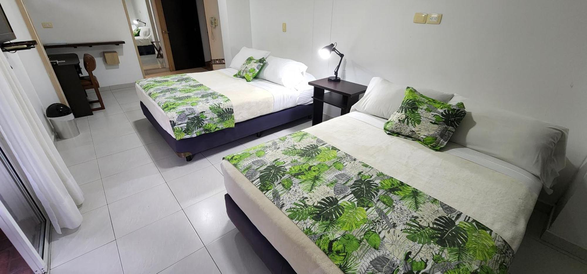 Hotel Campestre Santa Monica Pance Кали Экстерьер фото